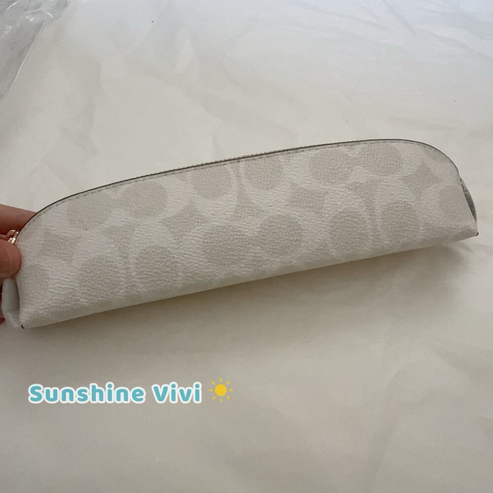 NWT Coach Pencil Case Cosmetic Signature Canvas CZ206 white chalk
